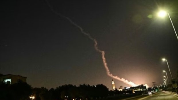 İran Dubay, Əbu-Dabi və Dohaya zərbələr endirir - VİDEO