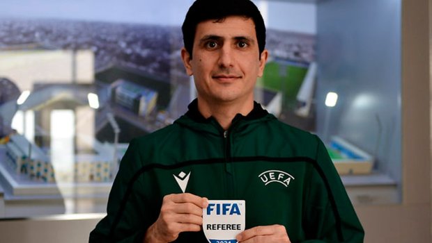 Əliyar Ağayev Azərbaycana qayıda bilmir