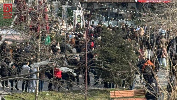 Red Plazada İZDİHAM &ndash; İnsanlar həyətə TƏXLİYƏ edildi &ndash; FOTO