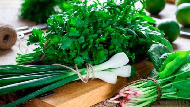 Göyərti BAHALAŞDI &ndash; FOTO