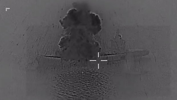 ABŞ İranın PUA daşıyan gəmisini belə məhv etdi &ndash; ANBAAN VİDEO