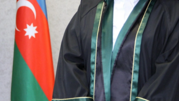 Azərbaycanda üç vəkil CƏRİMƏLƏNDİ