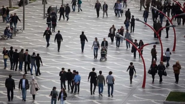 Qeydiyyatsız yaşayanlara - Xəbərdarlıq