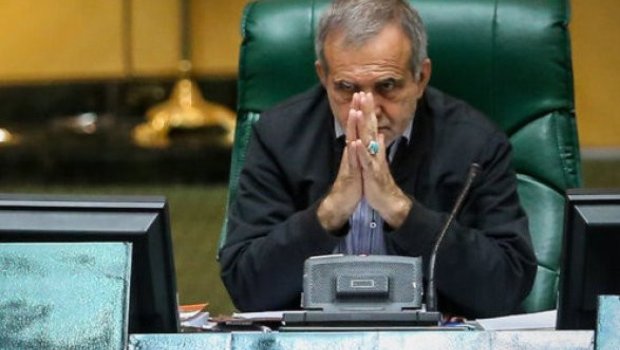 Pezeşkian İranın güc strukturlarını qəzəbləndirib