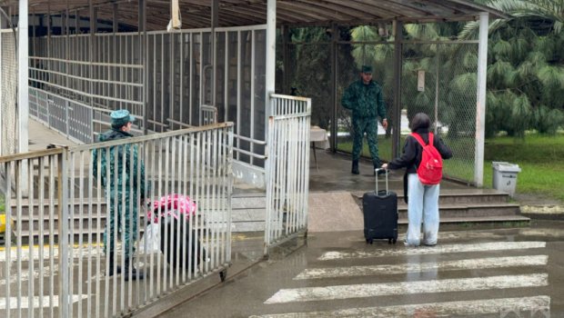 Daha beş nəfər İrandan Azərbaycana təxliyə olundu &ndash; FOTO