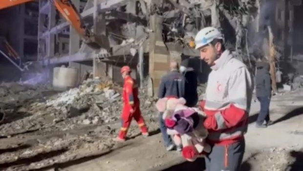 Tehranda yaşayış binaları atəşə tutuldu - 40 ölü var - VİDEO