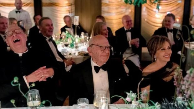 Milyarder 95 illik yubileyini belə qeyd etdi - FOTO