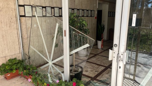 Rusiyanın İrandakı konsulluğunun əməkdaşları hava hücumu nəticəsində xəsarət alıblar - FOTO