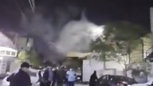 KİV: İranın proksi qüvvələri Bağdadda ABŞ səfirliyinin dəstək mərkəzinə hücum edib - VİDEO