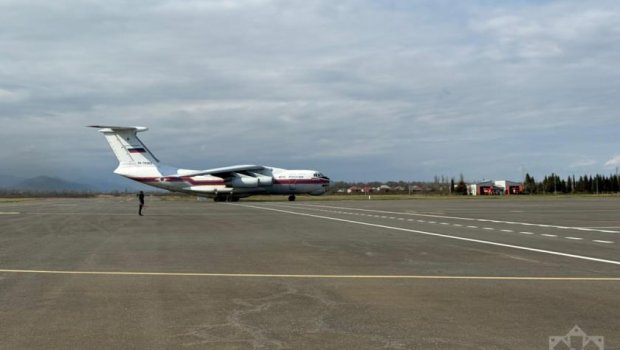 Rusiya təyyarəsi Lənkəran hava limanına endi: İrana humanitar yardım gətirib - FOTO