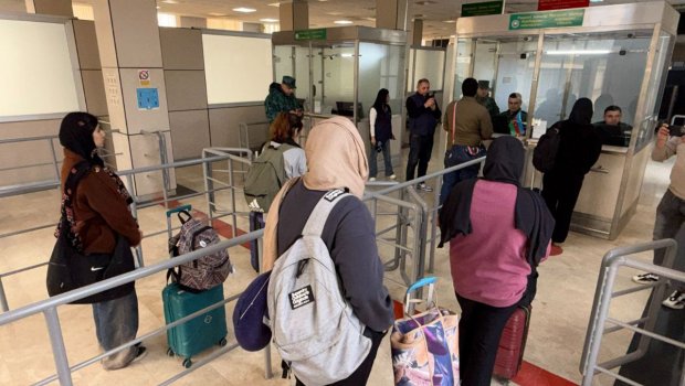 Hindistan vətəndaşları İrandan ölkəmizə TƏXLİYƏ OLUNDU