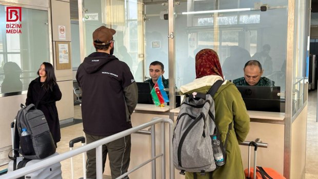 16 hindistanlı tələbə İrandan Azərbaycana gətirildi &ndash; FOTO