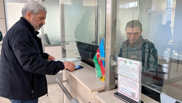 Pakistanın İrandakı səfirliyinin əməkdaşı Astara sərhədindən təxliyə olundu -VİDEO