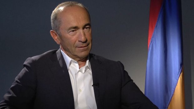 Köçəryan Ermənistan müxalifətindən baş nazir postuna namizəd oldu