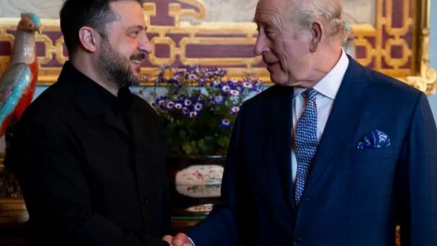 Zelenski Britaniya kralına &ldquo;iPad&rdquo; HƏDİYYƏ ETDİ &ndash; VİDEO