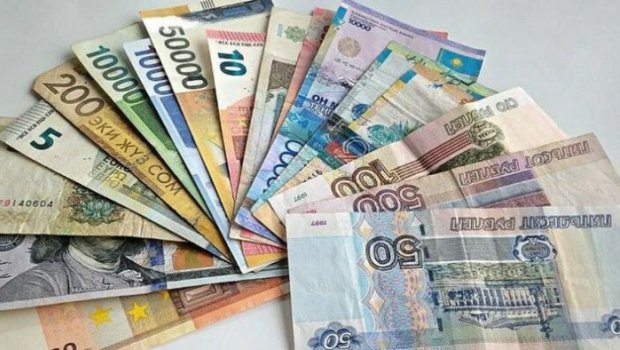 Yeni məzənnə: Avro və rus rublu ucuzlaşdı