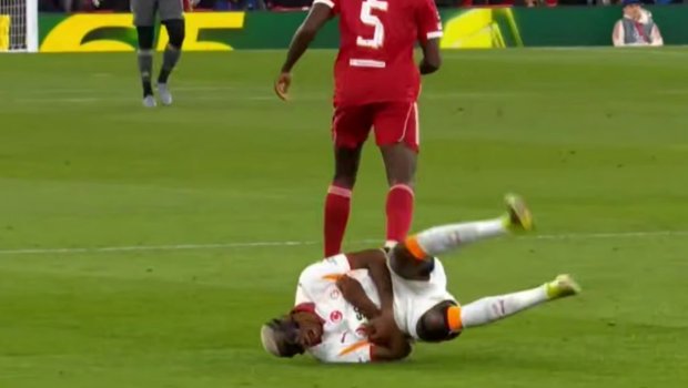 Osimhenin qolunun sındığı anın VİDEOSU