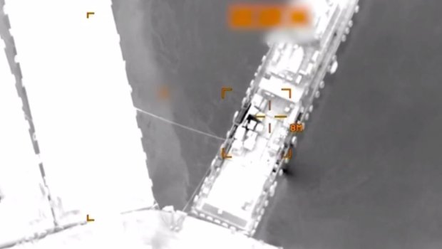 ABŞ Hörmüzdəki İran gəmilərini belə məhv etdi &ndash; ANBAAN VİDEO