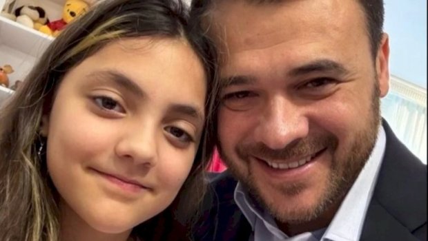 Emin Ağalarovun qızı avtomobil sürdü &ndash; VİDEO