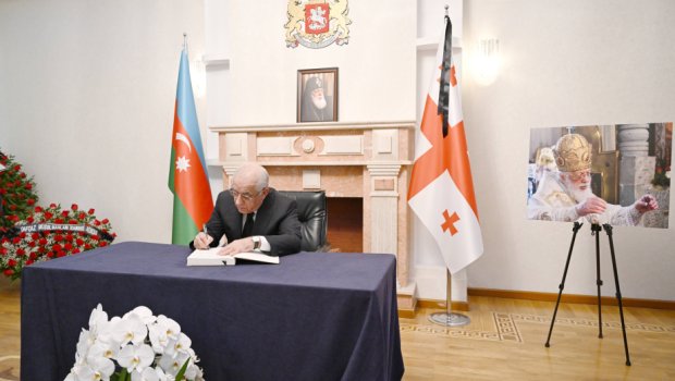 Əli Əsədov Gürcüstan səfirliyində başsağlığı verdi