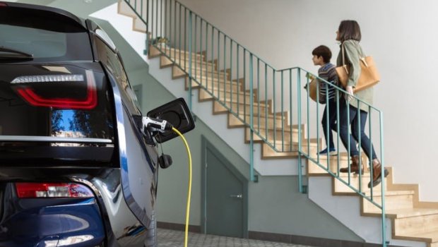 Elektrikmobillərini binalarda şarj edənlərə XƏBƏRDARLIQ