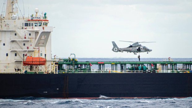 Fransa Rusiya gəmisini ƏLƏ KEÇİRDİ &ndash; FOTO