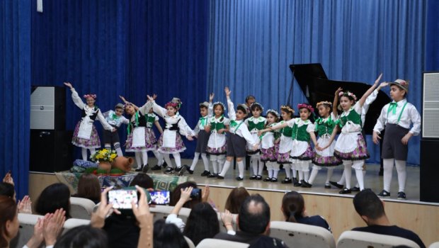 Novruz festivalında istedadlı uşaqların əl işləri və rəsm əsərləri nümayiş etdirildi - FOTO