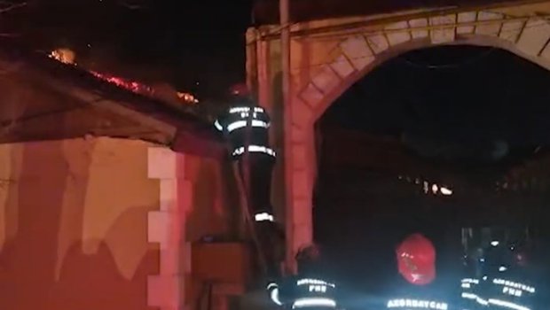 Şəmkirdə evdə yanğın - VİDEO