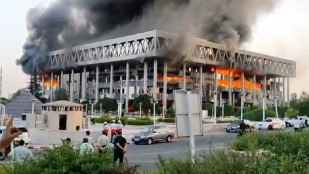 İranın televiziya mərkəzinə raket zərbəsi endirildi