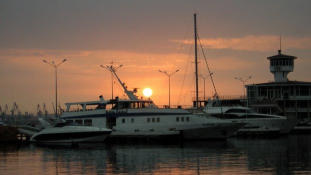 Bakı buxtasının UNUDULAN ATRİBUTU - Yelkənli qayıqlar nə zaman GERİ DÖNƏCƏK?