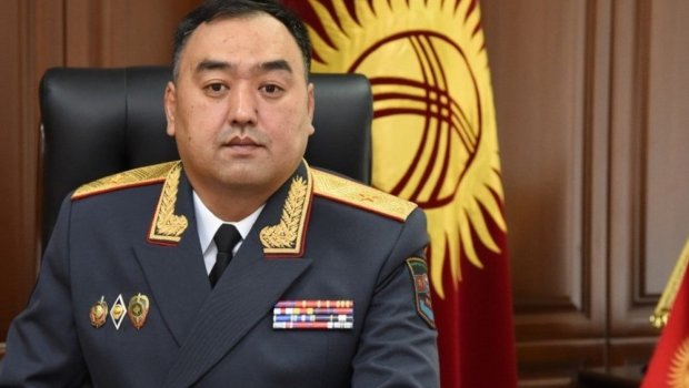 Qırğızıstanın DİN rəhbəri siqaret çəkdiyinə görə cərimələndi