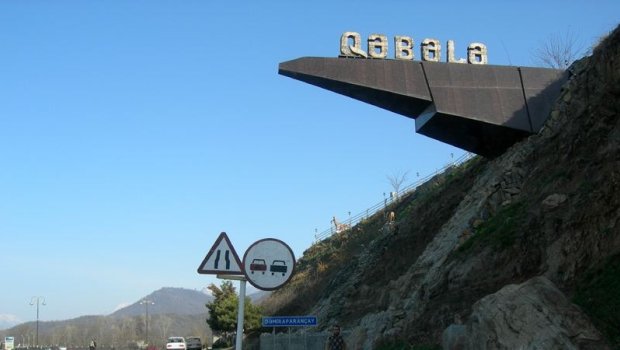 71 yaşlı qadını avtomobil vurub öldürdü