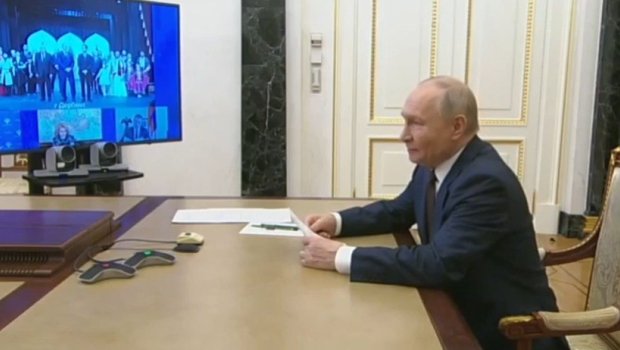 Putin Dərbənddə Azərbaycan Musiqili Dram Teatrının açılışını etdi &ndash; VİDEO