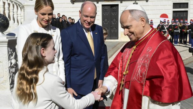 Roma Papası Monakoya getdi - Son 500 ildə ilk dəfə - FOTO