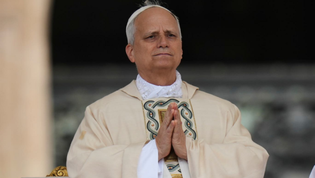 Roma Papası: Tanrı müharibə edənlərin dualarını eşitmir