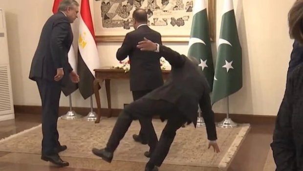 Hamı bu VİDEODAN danışır