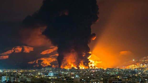 İrana zərbələrdə 21 min sakin yaralanıb