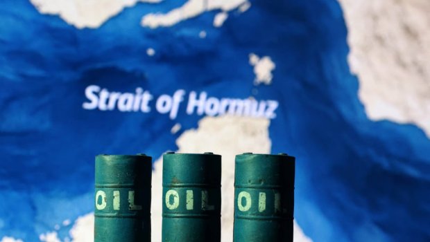 Hörmüz boğazı ətrafında PSİXOLOJİ SAVAŞ - Siyasi bəyanatlar qiymətləri necə dəyişir?