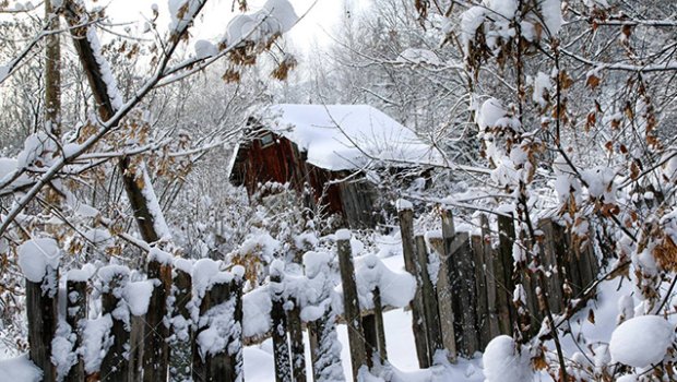 FAKTİKİ HAVA: Bəzi dağlıq ərazilərə qar yağır