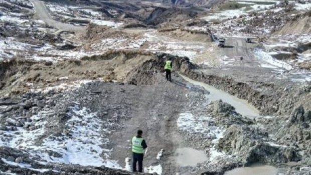Leysan Dəmirçi&ndash;Lahıc yolunda sürüşməyə səbəb oldu - YOL BAĞLANDI