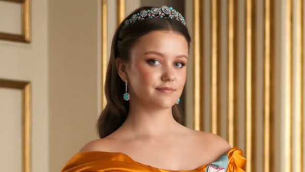 Kral qızını məcburi hərbi xidmətə APARIRLAR