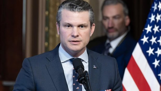 Pentaqon rəhbəri daha iki generalı işdən çıxardı