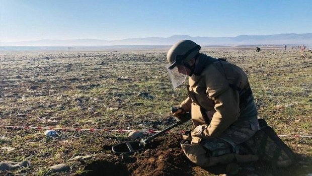 Həlak olan iki minatəmizləyənin ailə üzvlərinə Prezident təqaüdü TƏYİN EDİLDİ