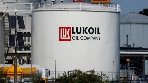 Ukrayna LUKOIL neft emalı zavoduna zərbə endirdi - VİDEO