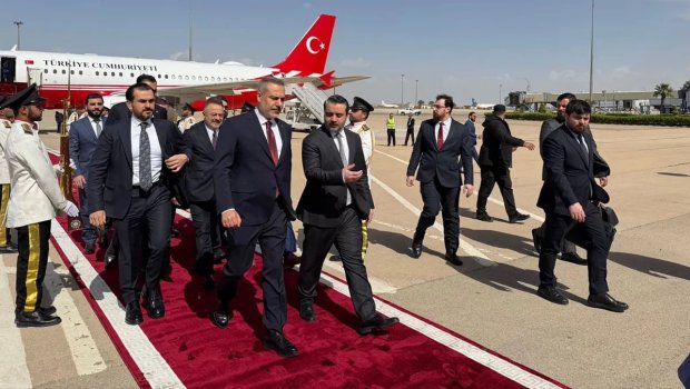 Hakan Fidan da Suriyaya getdi - Zelenski və Əl Şaraa ilə görüşəcək