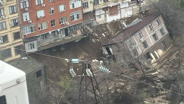 Dağıstanda daşqınlar: Yaşayış binası uçdu