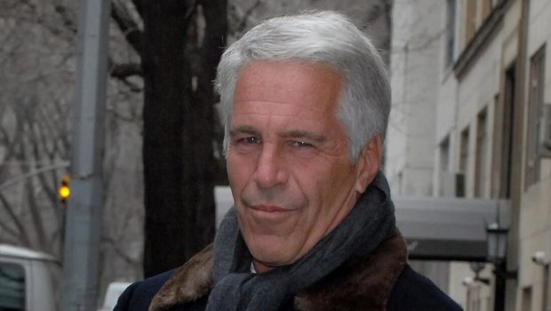 İlon Maskın atası: &ldquo;Epşteyn hələ də sağdır&rdquo;