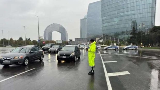 DYP-dən yağışlı hava ilə bağlı sürücülərə MÜRACİƏT