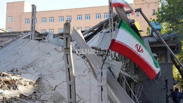 Tehranda Şərif Texnologiya Universitetinə zərbə endirildi - FOTO/VİDEO