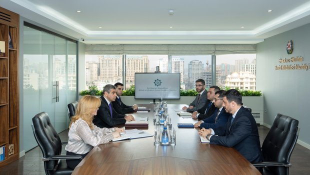 Anar Əliyev &ldquo;Yüksəliş&rdquo; müsabiqəsinin qalibləri ilə görüşdü